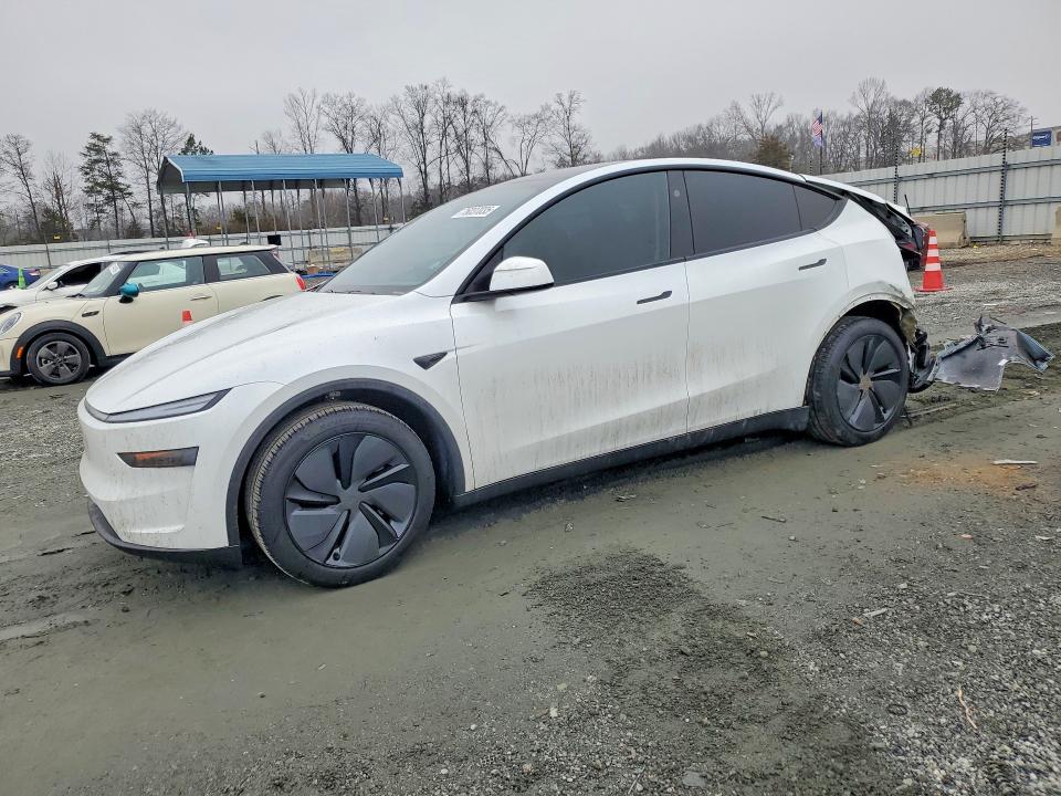 Продажа на аукционе авто 2026 Tesla Model Y, vin: 7SAYGDEEXTA399080, номер лота: 76037035