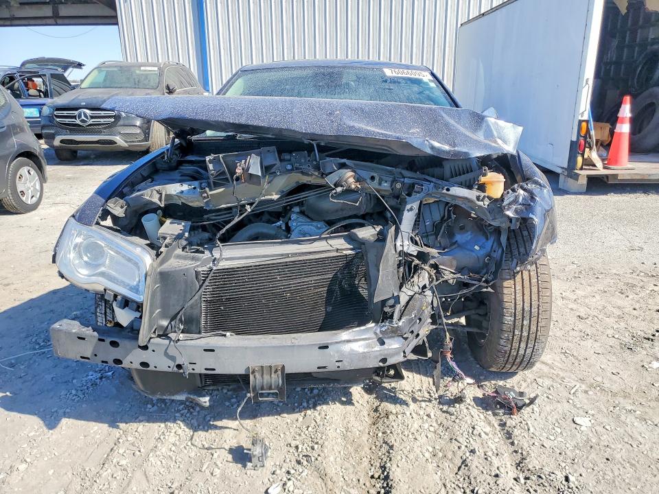 Продажа на аукционе авто 2017 Chrysler 300c, vin: 2C3CCAET6HH500270, номер лота: 76066095