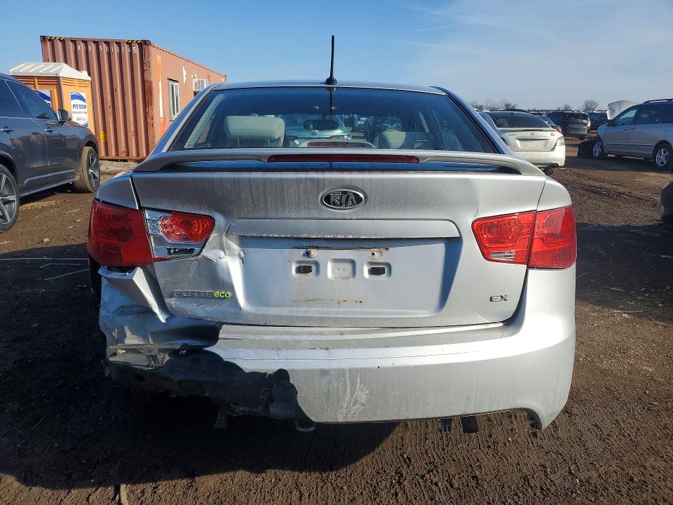 2012 Kia Forte მანქანა იყიდება აუქციონზე, vin: KNAFU4A26C5525459, აუქციონის ნომერი: 77486145