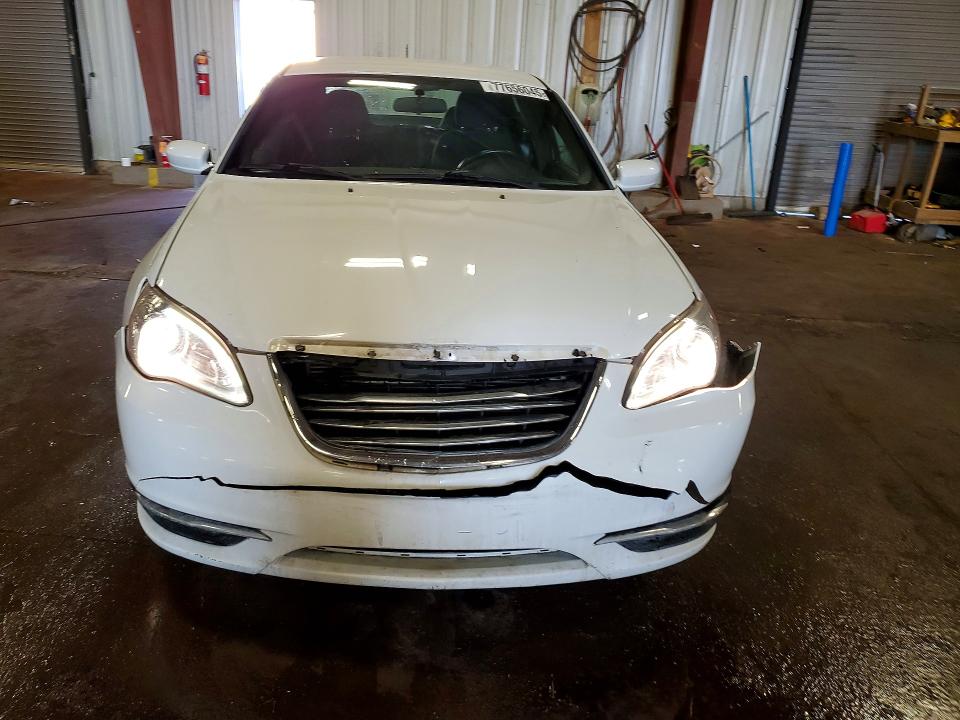 Продаж на аукціоні авто 2012 Chrysler 200, vin: 1C3CCBBB4CN125402, номер лоту: 77656045