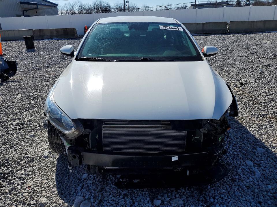 2021 Kia Forte მანქანა იყიდება აუქციონზე, vin: 3KPF24AD2ME279610, აუქციონის ნომერი: 79085085