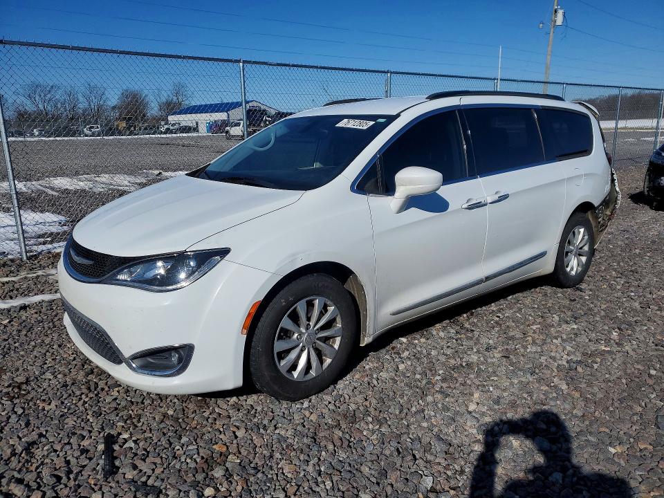 Продажа на аукционе авто 2017 Chrysler Pacifica, vin: 2C4RC1BG4HR670134, номер лота: 76712805