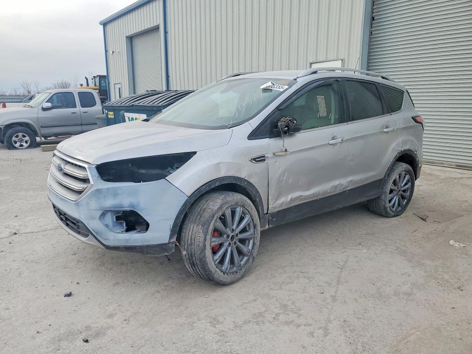 77575355 :رقم المزاد ، 1FMCU0JDXHUE57577 vin ، 2017 Ford Escape مزاد بيع