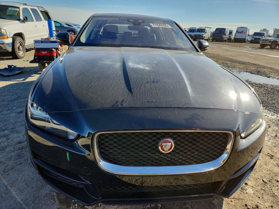 77620295 :رقم المزاد ، SAJAR4FX1KCP49852 vin ، 2019 Jaguar Xe مزاد بيع