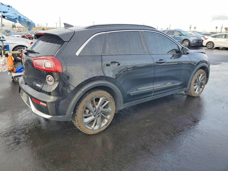 76399485 :رقم المزاد ، KNDCC3LC2H5063952 vin ، 2017 Kia Niro مزاد بيع
