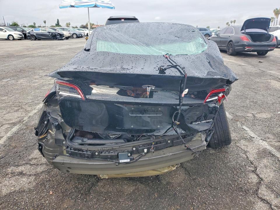 Продажа на аукционе авто 2018 Tesla Model 3, vin: 5YJ3E1EB2JF112476, номер лота: 77765195