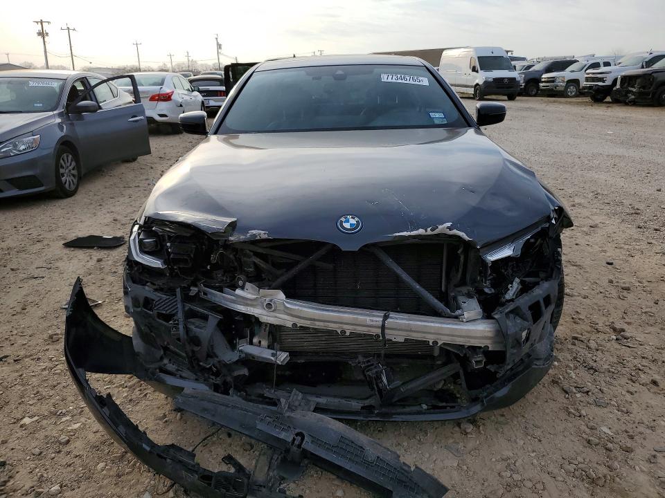 77346765 :رقم المزاد ، WBA33AG03PCL98407 vin ، 2023 Bmw 530xe مزاد بيع