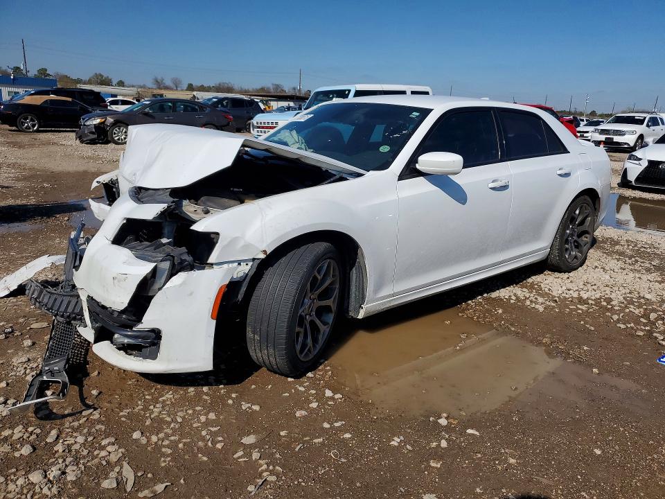 2018 Chrysler 300 მანქანა იყიდება აუქციონზე, vin: 2C3CCABG1JH142797, აუქციონის ნომერი: 77836515