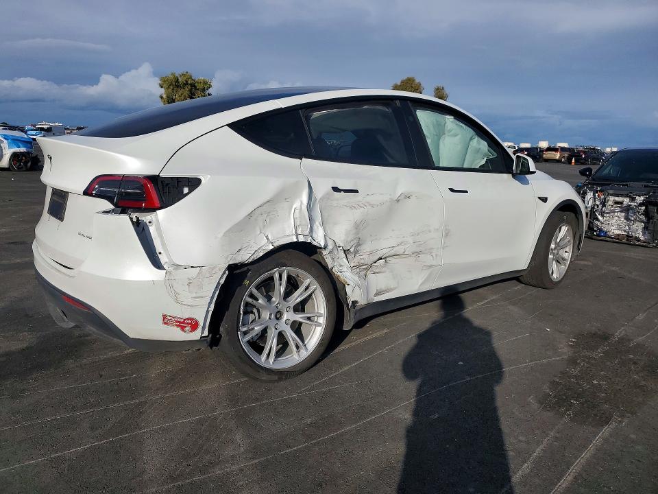 77708215 :رقم المزاد ، 7SAYGDEE1RF059599 vin ، 2024 Tesla Model Y مزاد بيع