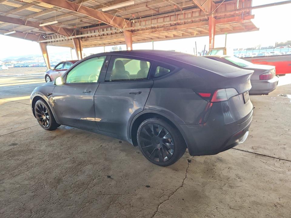 2021 Tesla Model Y მანქანა იყიდება აუქციონზე, vin: 5YJYGAED0MF142744, აუქციონის ნომერი: 77152955