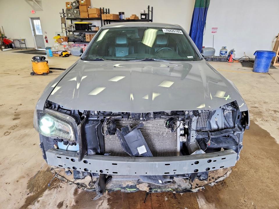 76826185 :رقم المزاد ، 2C3CCAGG8HH506992 vin ، 2017 Chrysler 300 مزاد بيع