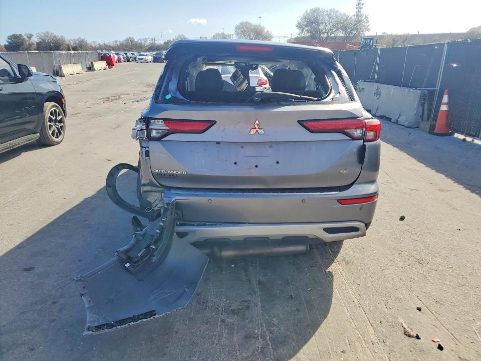 76689435 :رقم المزاد ، JA4J3UA86PZ013228 vin ، 2023 Mitsubishi Outlander مزاد بيع