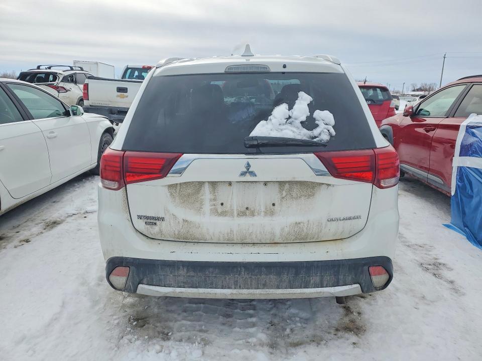 76358555 :رقم المزاد ، JA4AZ2A36JZ600561 vin ، 2018 Mitsubishi Outlander مزاد بيع