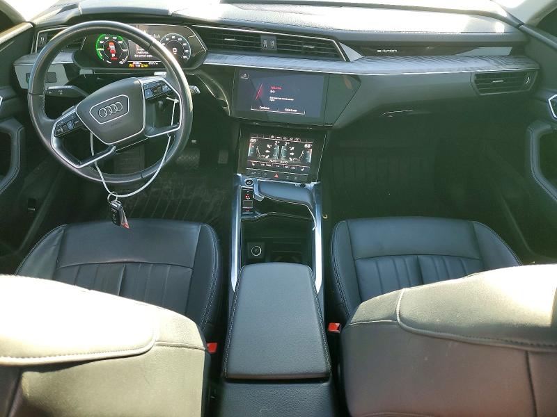 2022 Audi E-tron მანქანა იყიდება აუქციონზე, vin: WA1AAAGE4NB007547, აუქციონის ნომერი: 78201465