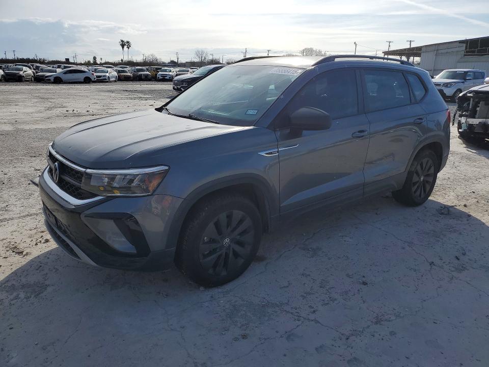 75556415 :رقم المزاد ، 3VVAX7B2XNM046898 vin ، 2022 Volkswagen Taos مزاد بيع