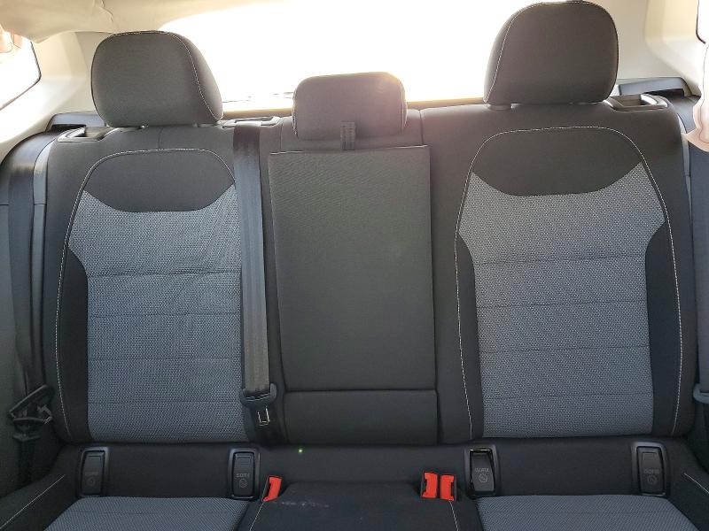 74595025 :رقم المزاد ، 3VV5C7B21SM067180 vin ، 2025 Volkswagen Taos مزاد بيع