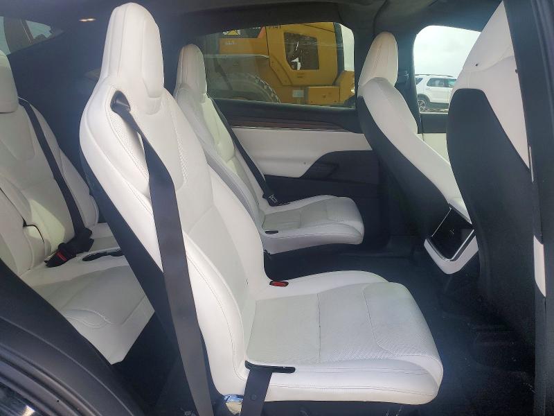 77867845 :رقم المزاد ، 7SAXCBE53NF331446 vin ، 2022 Tesla Model X مزاد بيع