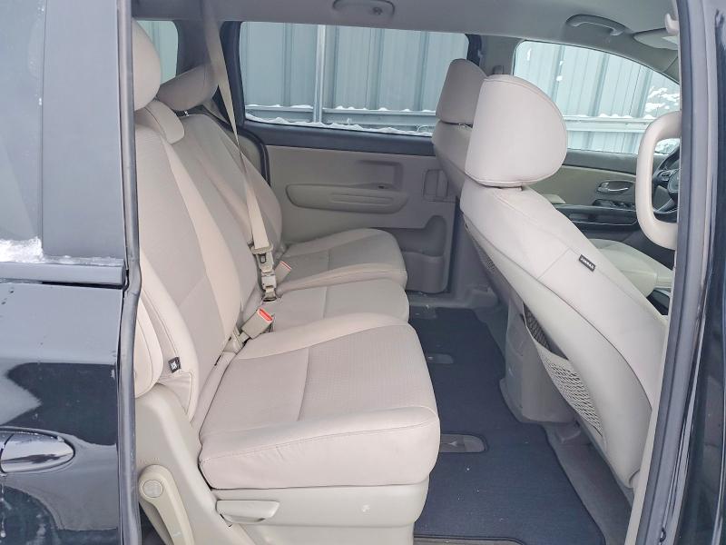 76058975 :رقم المزاد ، KNDMB5C1XH6270973 vin ، 2017 Kia Sedona مزاد بيع