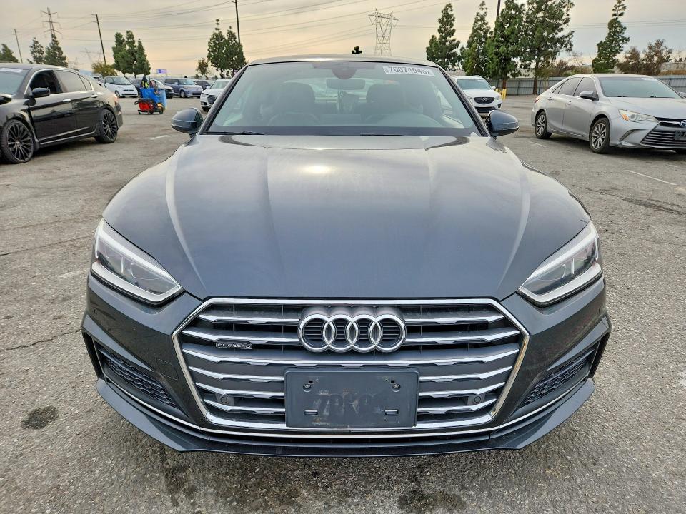 76074045 :رقم المزاد ، WAUTNAF56JA010970 vin ، 2018 Audi A5 مزاد بيع