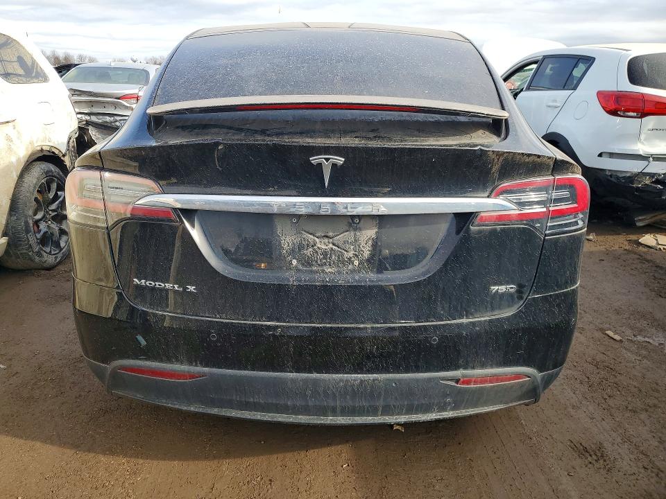 77586415 :رقم المزاد ، 5YJXCDE2XHF054314 vin ، 2017 Tesla Model X مزاد بيع