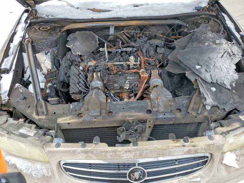 75741205 :رقم المزاد ، 2G4WB52K6X1541399 vin ، 1999 Buick Regal مزاد بيع