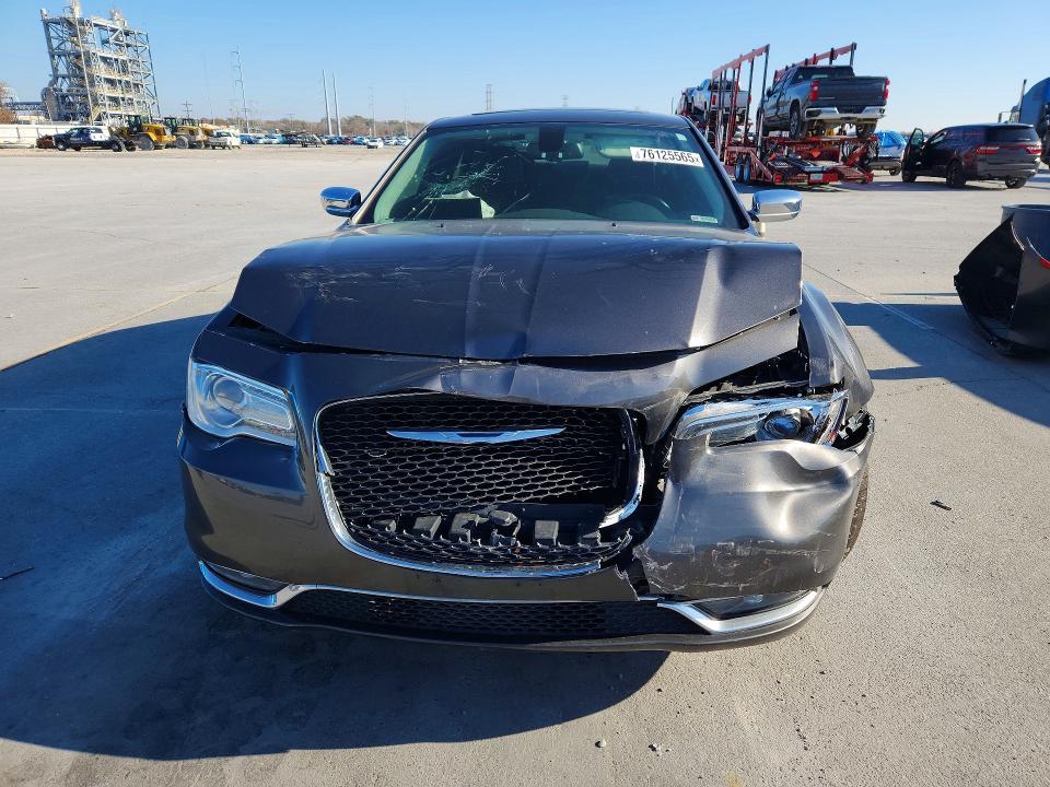 2015 Chrysler 300c მანქანა იყიდება აუქციონზე, vin: 2C3CCAEG8FH853934, აუქციონის ნომერი: 76125565