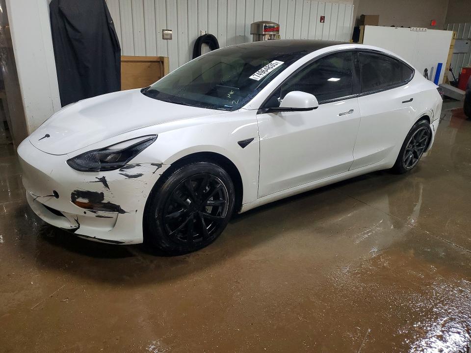 Продажа на аукционе авто 2022 Tesla Model 3, vin: 5YJ3E1EB4NF182423, номер лота: 74964835