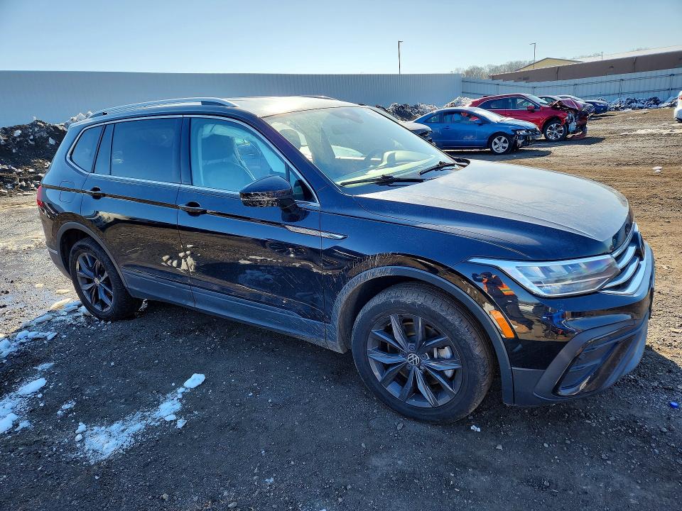 Продажа на аукционе авто 2022 Volkswagen Tiguan, vin: 3VV2B7AX5NM102438, номер лота: 76023215