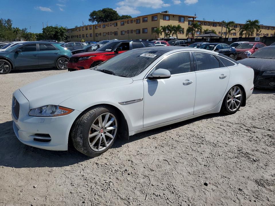 Продажа на аукционе авто 2014 Jaguar Xj, vin: SAJWA1CZ3E8V66221, номер лота: 76078485