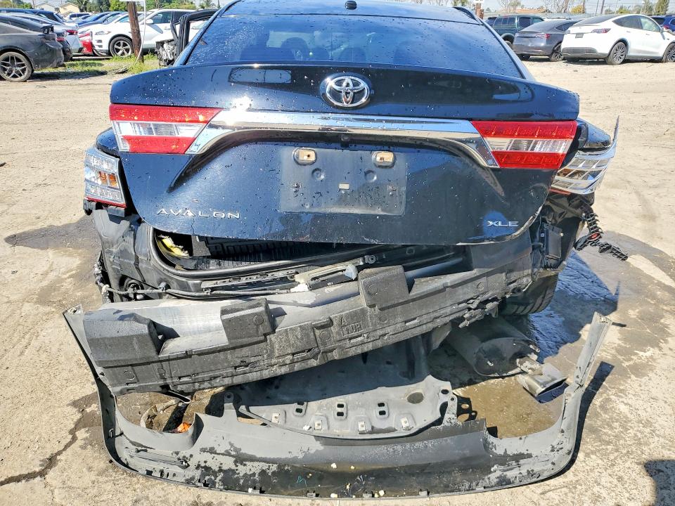 79031245 :رقم المزاد ، 4T1BK1EB0FU172240 vin ، 2015 Toyota Avalon مزاد بيع