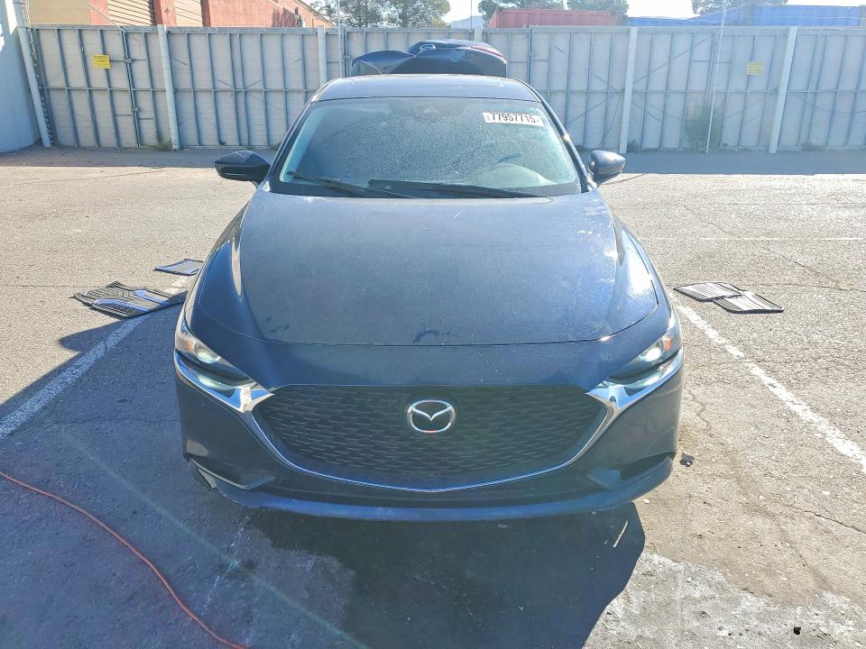 77957715 :رقم المزاد ، JM1BPACL0M1345285 vin ، 2021 Mazda 3 مزاد بيع