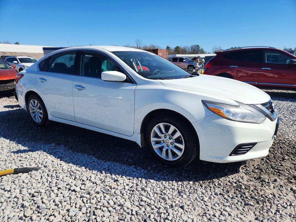Продажа на аукционе авто 2018 Nissan Altima, vin: 1N4AL3AP2JC290949, номер лота: 78468045