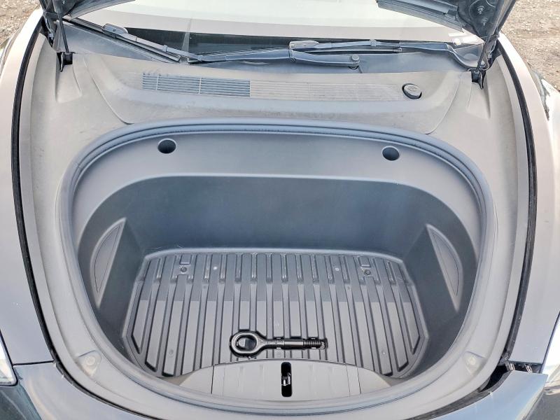 76387225 :رقم المزاد ، 5YJ3E1EB5NF108105 vin ، 2022 Tesla Model 3 مزاد بيع