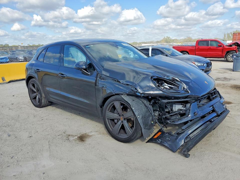 77114865 :رقم المزاد ، WP1AA2A52NLB05408 vin ، 2022 Porsche Macan مزاد بيع