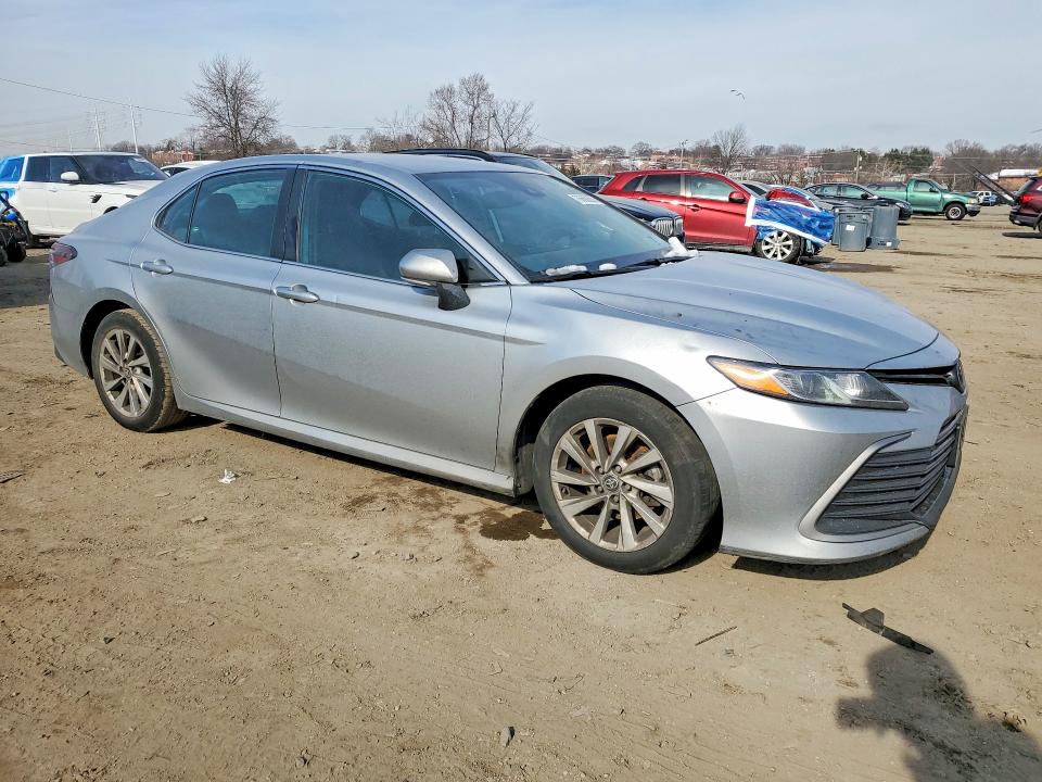 Продажа на аукционе авто 2023 Toyota Camry Le, vin: 4T1R11AK5PU747666, номер лота: 76668855