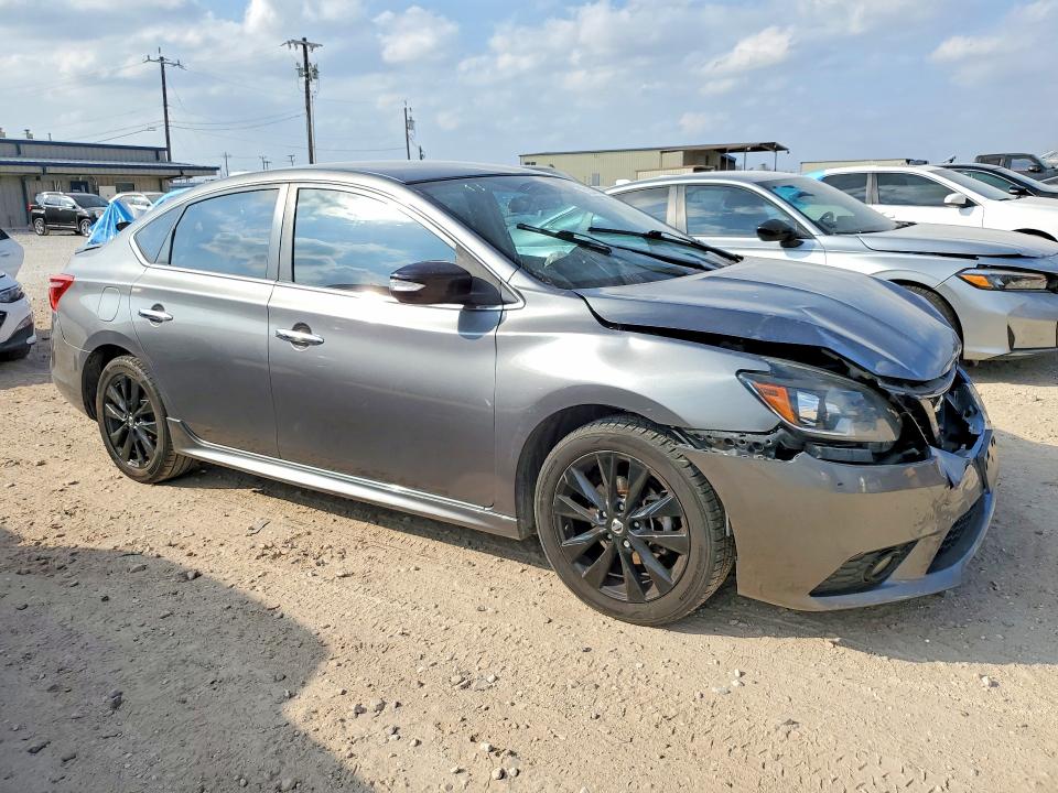 77230825 :رقم المزاد ، 3N1AB7AP0JY262565 vin ، 2018 Nissan Sentra مزاد بيع