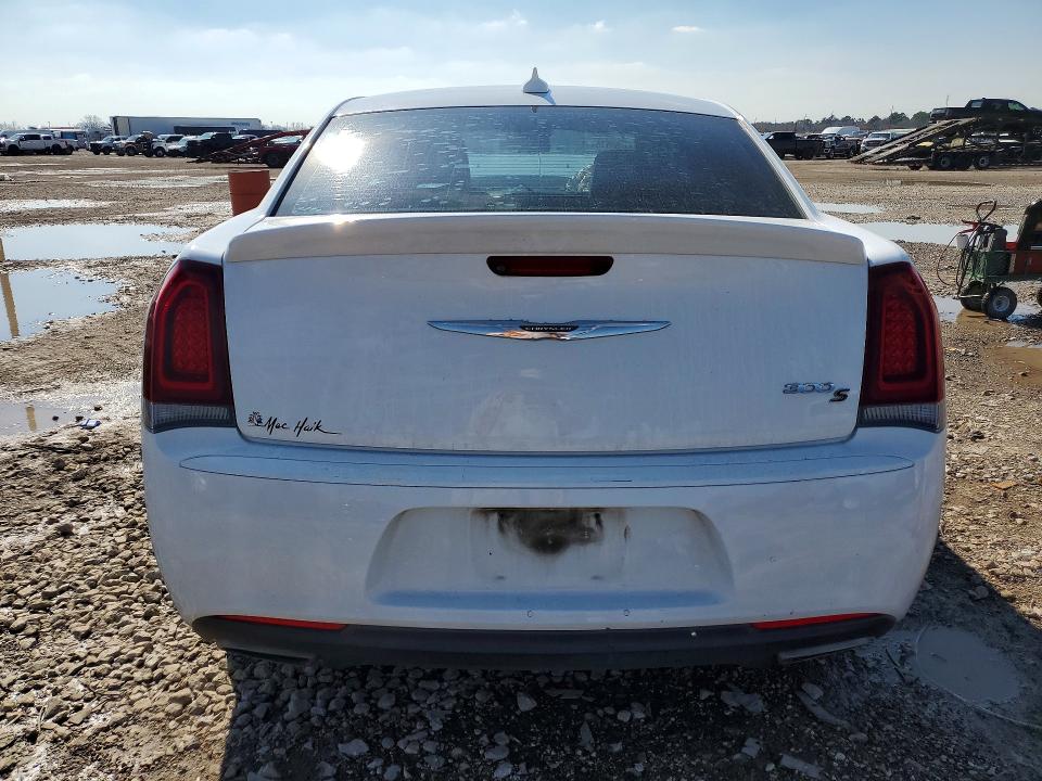 2018 Chrysler 300 მანქანა იყიდება აუქციონზე, vin: 2C3CCABG1JH142797, აუქციონის ნომერი: 77836515