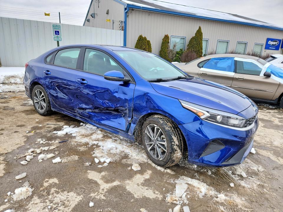 2023 Kia Forte მანქანა იყიდება აუქციონზე, vin: 3KPF24AD5PE572115, აუქციონის ნომერი: 75820815