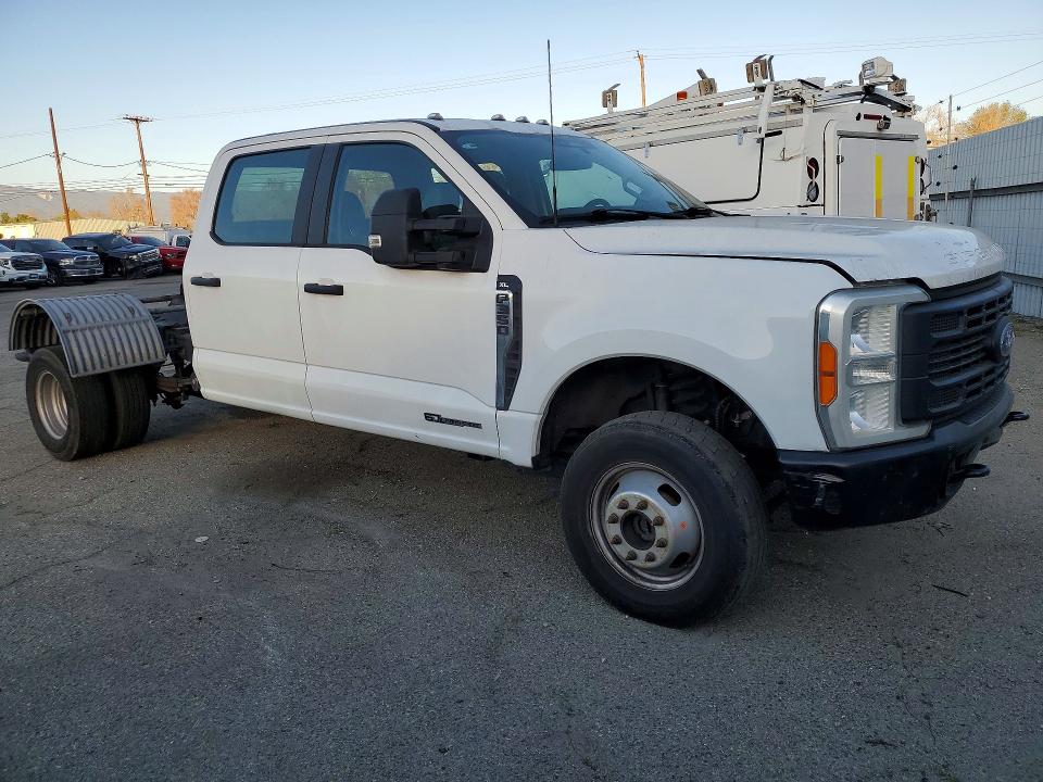75302335 :رقم المزاد ، 1FT8W3DT5PEC22151 vin ، 2023 Ford F350 Super مزاد بيع