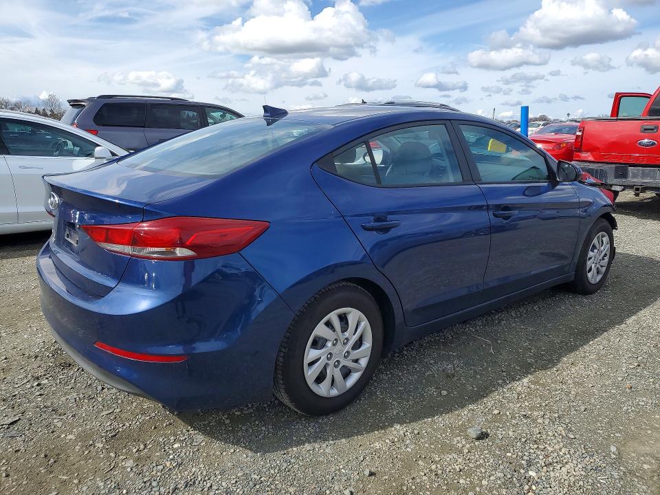 78168735 :رقم المزاد ، 5NPD74LFXHH201617 vin ، 2017 Hyundai Elantra مزاد بيع