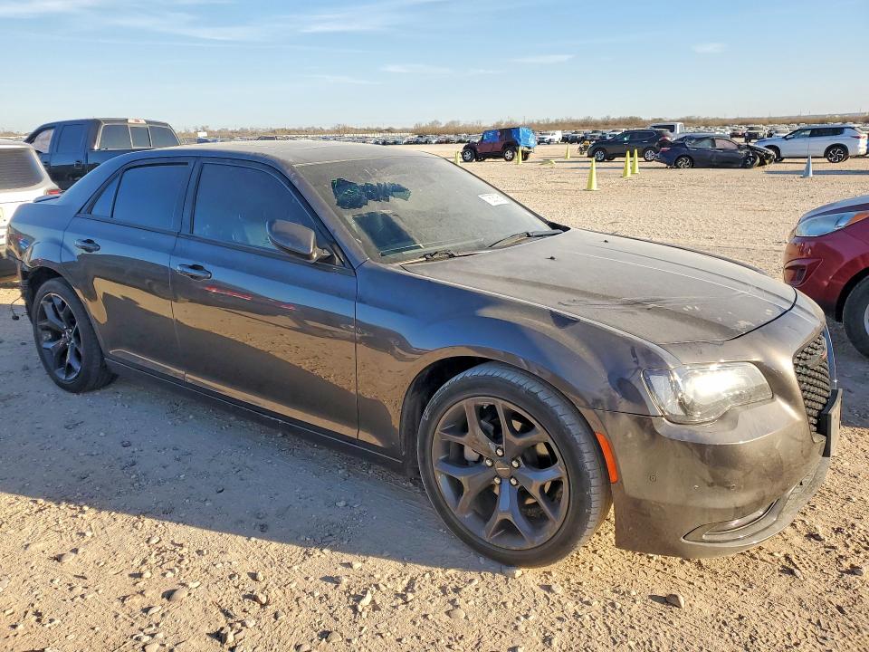 77805795 :رقم المزاد ، 2C3CCABG8PH593122 vin ، 2023 Chrysler 300 مزاد بيع