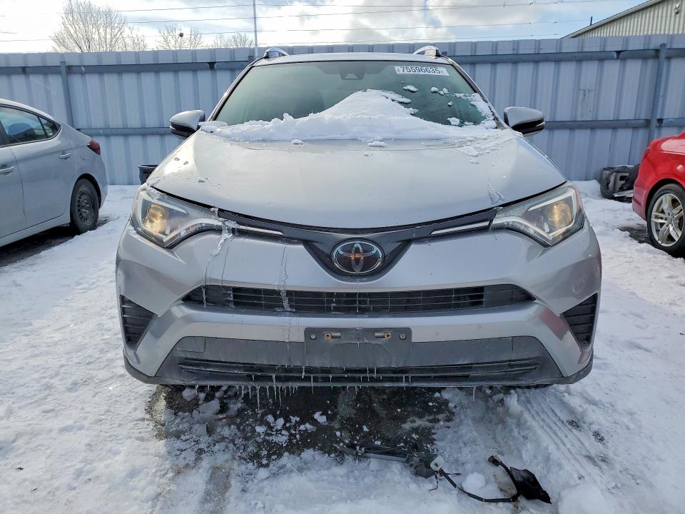 2017 Toyota Rav4 მანქანა იყიდება აუქციონზე, vin: 2T3BFREV2HW545379, აუქციონის ნომერი: 75596635