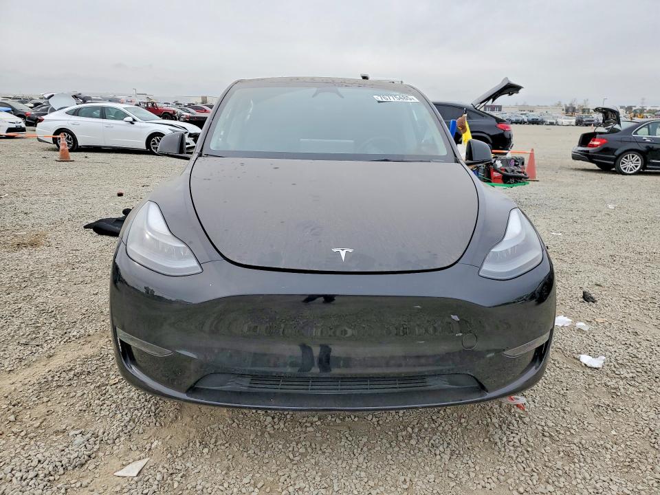 76775485 :رقم المزاد ، 7SAYGDED7RF160783 vin ، 2024 Tesla Model Y مزاد بيع
