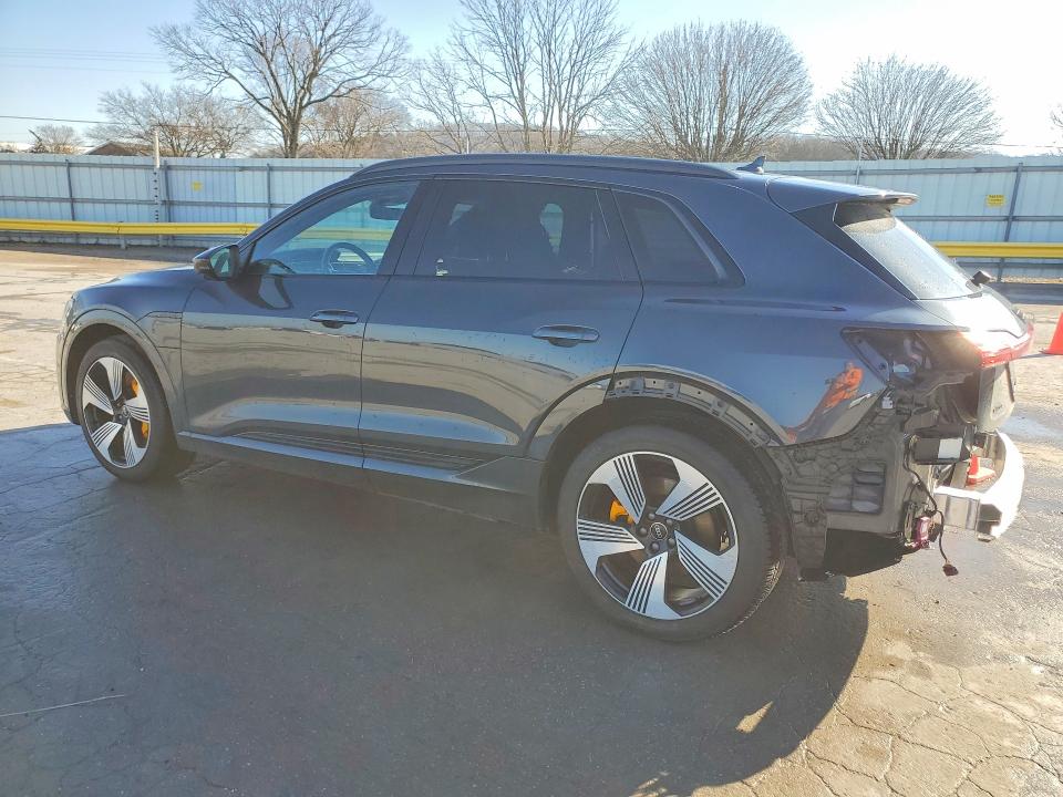 Aukcja sprzedaży 2022 Audi E-tron, vin: WA1LABGE6NB010884, numer aukcji: 77146555