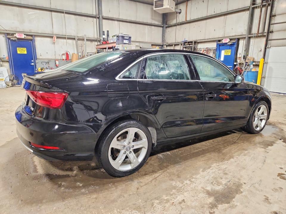 2018 Audi A3 მანქანა იყიდება აუქციონზე, vin: WAUAUGFF1J1070242, აუქციონის ნომერი: 76757725