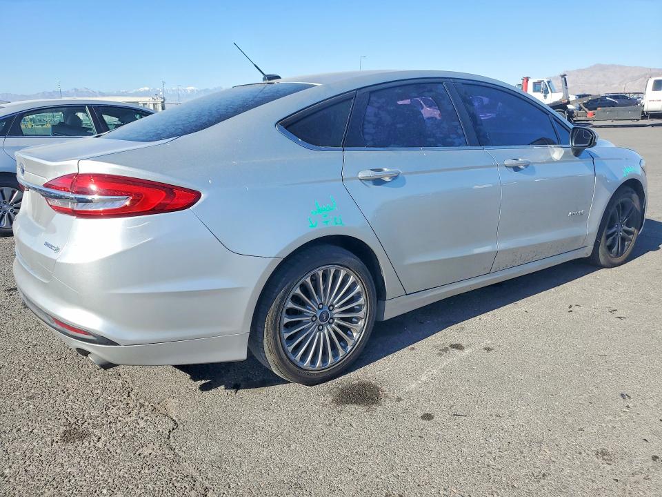 2018 Ford Fusion მანქანა იყიდება აუქციონზე, vin: 3FA6P0UU0JR242703, აუქციონის ნომერი: 75451965