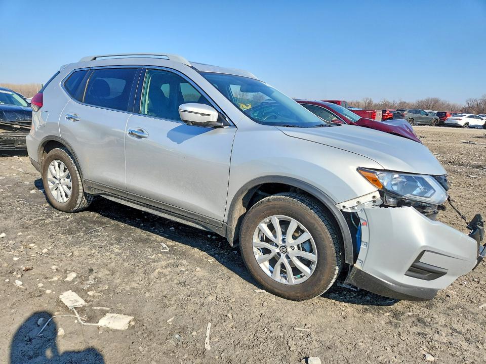 2017 Nissan Rogue მანქანა იყიდება აუქციონზე, vin: 5N1AT2MVXHC742957, აუქციონის ნომერი: 76912295