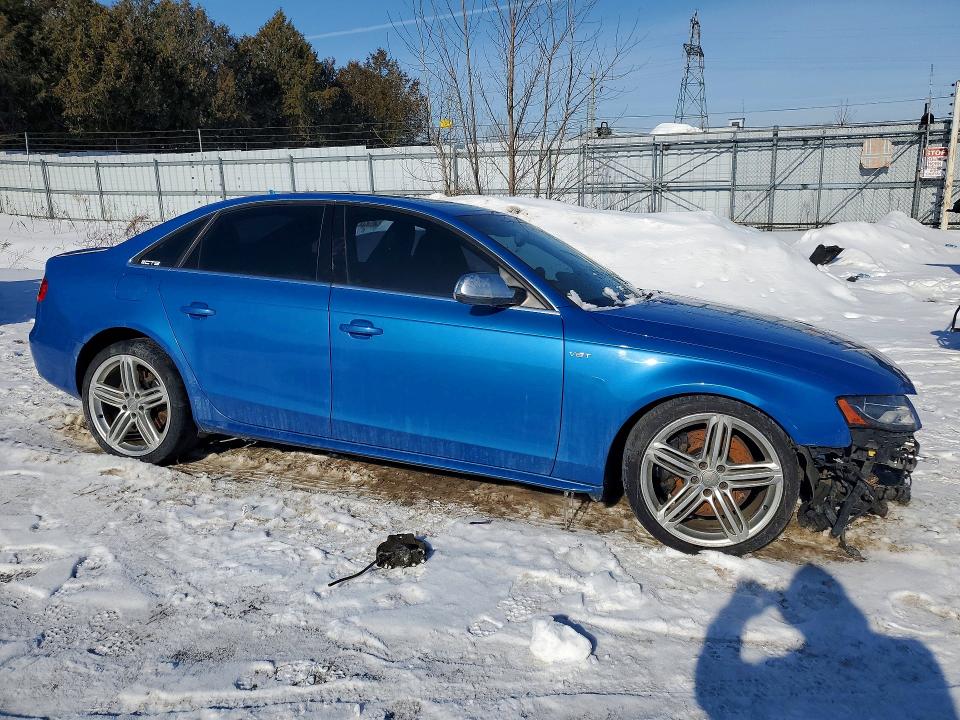 2011 Audi S4 მანქანა იყიდება აუქციონზე, vin: WAUBGCFL0BA070633, აუქციონის ნომერი: 75768935