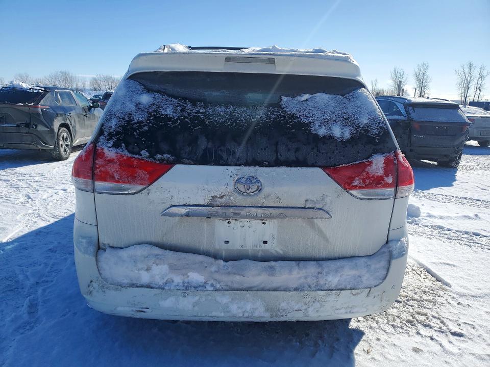 2011 Toyota Sienna Xle მანქანა იყიდება აუქციონზე, vin: 5TDDK3DC3BS010085, აუქციონის ნომერი: 76452435