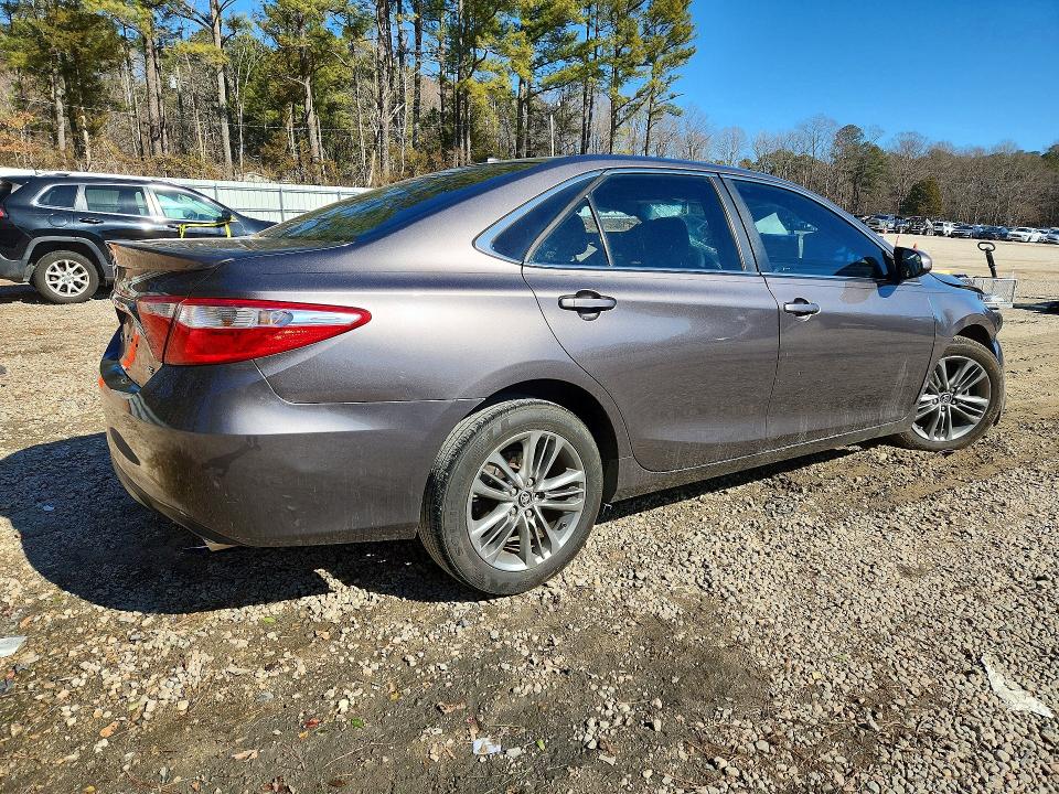2015 Toyota Camry მანქანა იყიდება აუქციონზე, vin: 4T1BF1FK9FU477044, აუქციონის ნომერი: 76619865